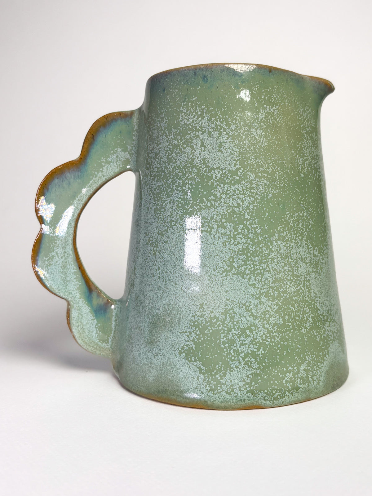Pichet anse fleur vert